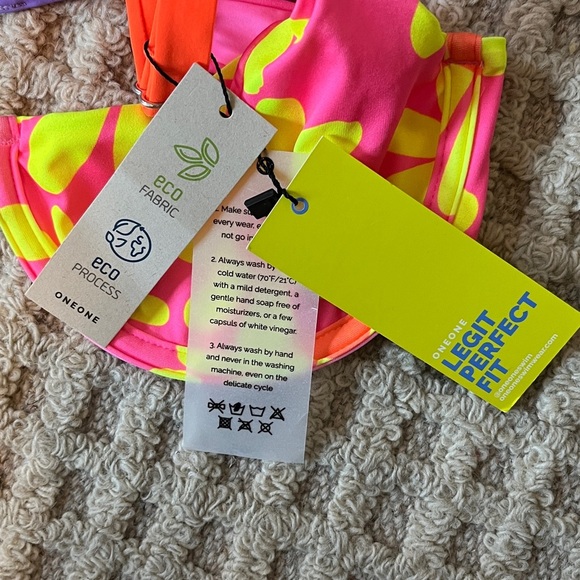 NWT OneOne Swim Daisy Grace Top Large - Picture 5 of 7